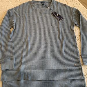 Southern shirt Whitney waffle knit in dusty blue size small. Comfy thermal knit.